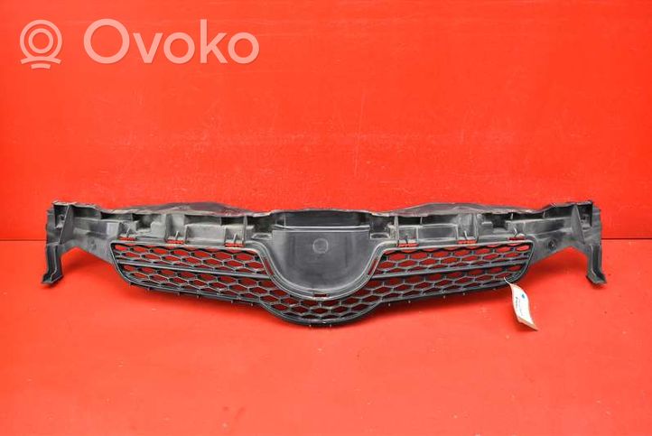 Toyota Auris 150 Grotelės priekinės 53111-02390