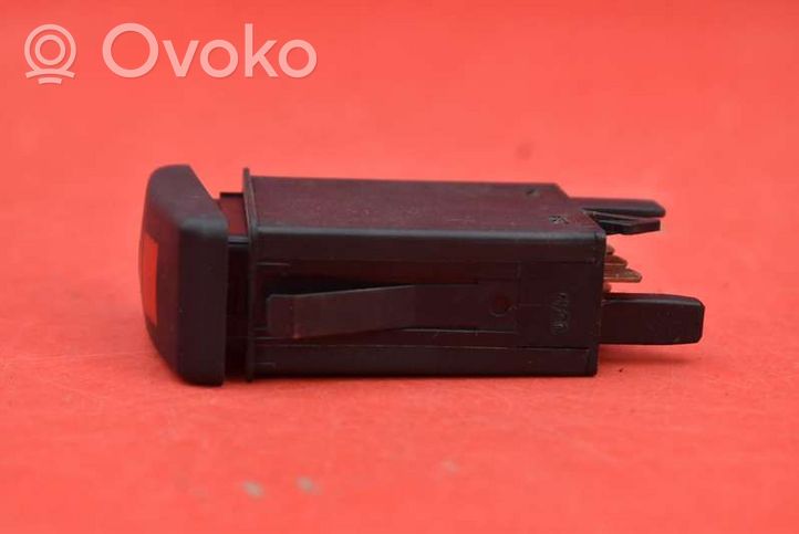 Skoda Octavia Mk1 (1U) Interrupteur feux de détresse SKODA