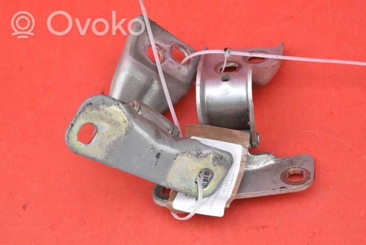 Opel Astra H Tailgate/trunk/boot hinge 13275575