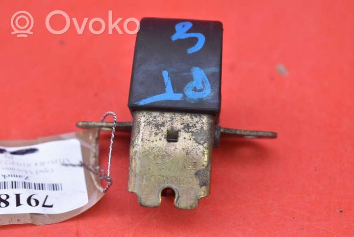 Opel Movano A Rear door lock OPEL