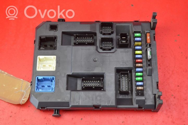 Citroen C3 Picasso Set scatola dei fusibili 9674021180