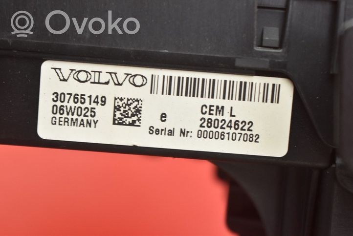 Volvo V70 Saugiklių dėžė (komplektas) 30765149