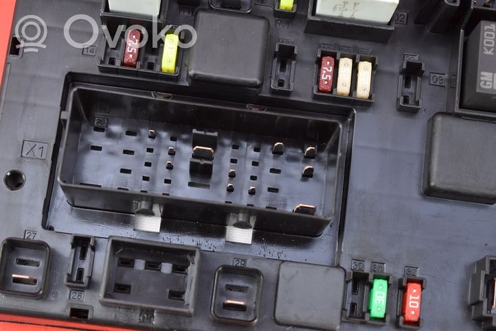 Opel Zafira C Fuse box set 20957185