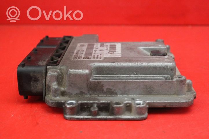 KIA Carens II Galios (ECU) modulis 39113-27485