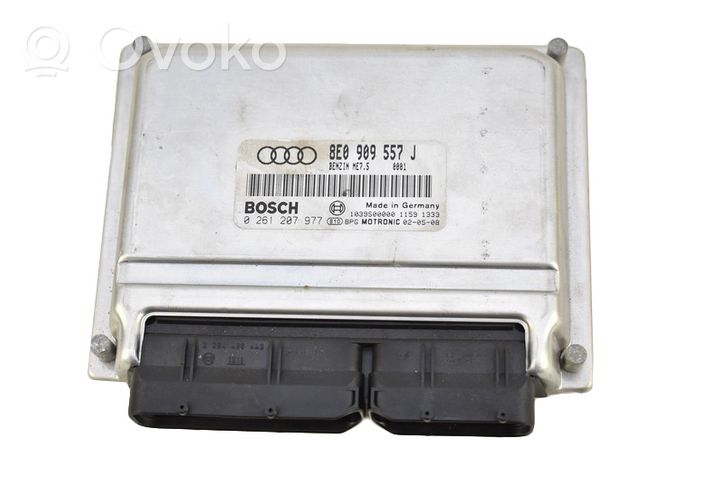 Audi A6 Allroad C5 Moottorin ohjainlaite/moduuli (käytetyt) 0261207977