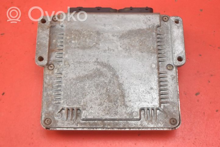 Chrysler Grand Voyager IV Unité de commande, module ECU de moteur P04727665AB