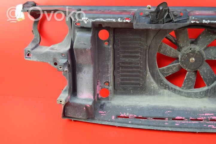 Volkswagen Golf III Pezzo della carrozzeria anteriore 1H0805594A