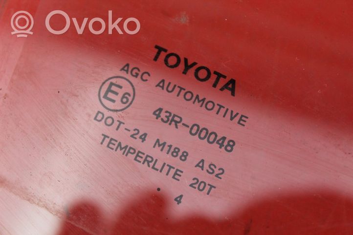 Toyota Auris E180 Vitre de fenêtre porte arrière 