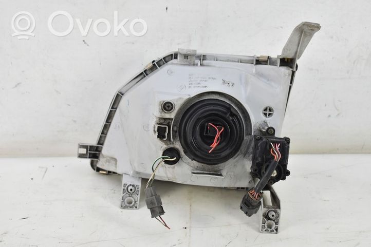 Daihatsu Gran Move Lampa przednia 