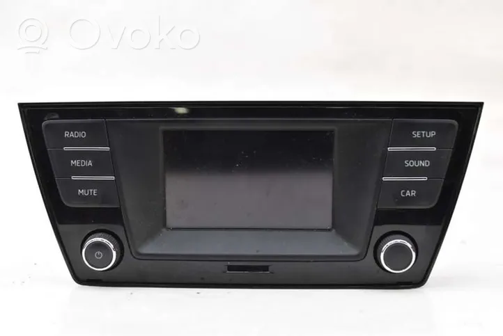 Skoda Fabia Mk3 (NJ) Unité principale radio / CD / DVD / GPS 6V0035867E