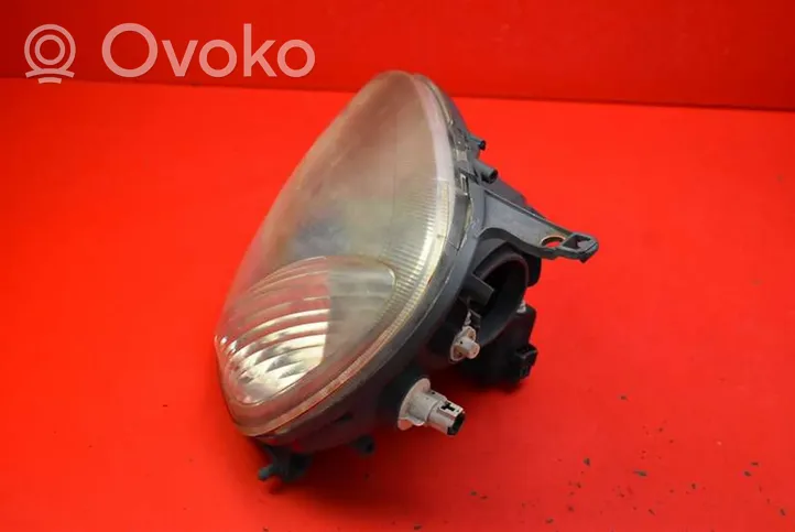 Toyota Yaris Verso Lampa przednia 89008658