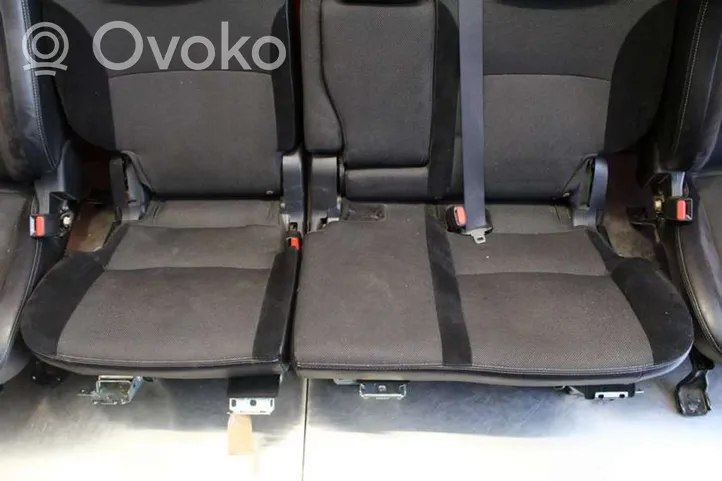 Mitsubishi Outlander Seat set MITSUBISHI