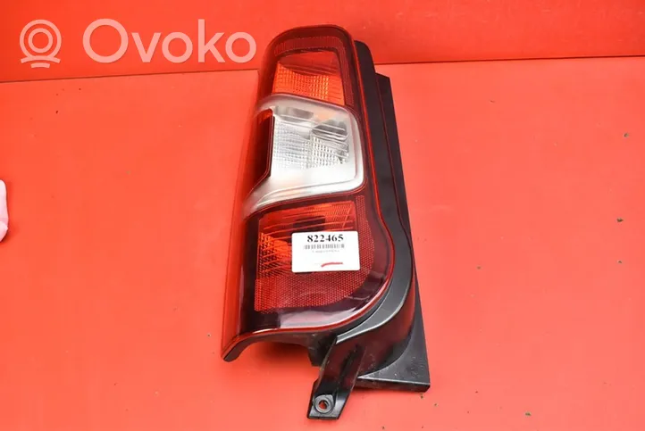 Toyota Proace Feux arrière / postérieurs 9819235880