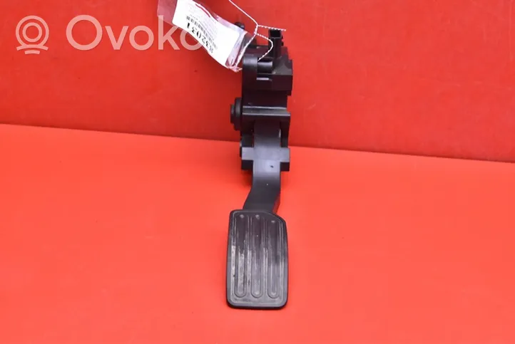 Nissan Juke I F15 Accelerator throttle pedal 180021KM0B