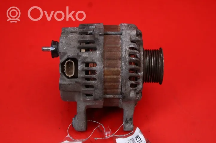 Nissan Juke I F15 Generatore/alternatore 231001KA1A