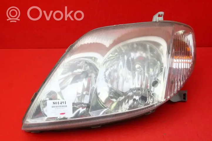 Toyota Corolla E120 E130 Lampa przednia 02-55