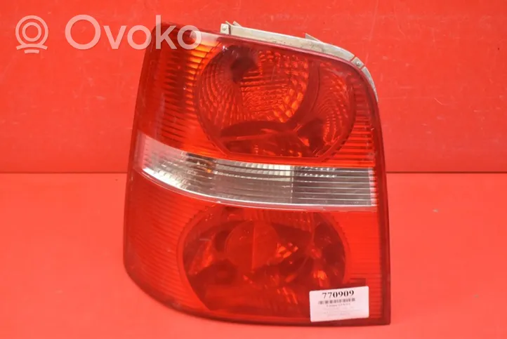 Volkswagen Touran I Rear/tail lights 1T0945095D