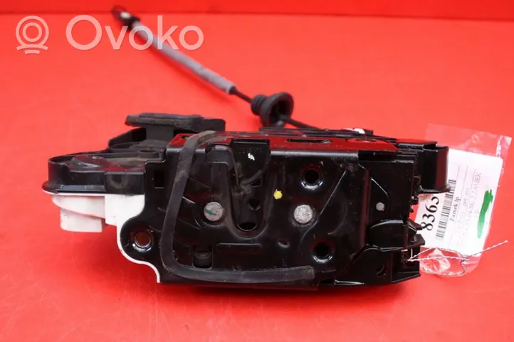 Volkswagen Cross Polo Front door lock 527680