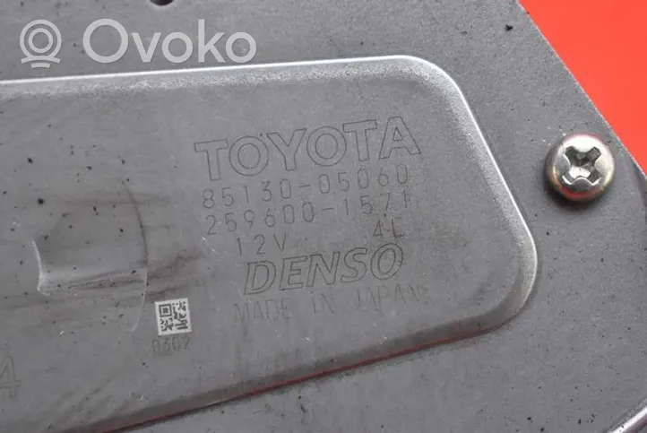 Toyota Avensis T270 Motorino del tergicristallo del lunotto posteriore 8513005060