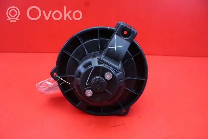 Toyota Avensis Verso Pečiuko ventiliatorius/ putikas 016070-0610