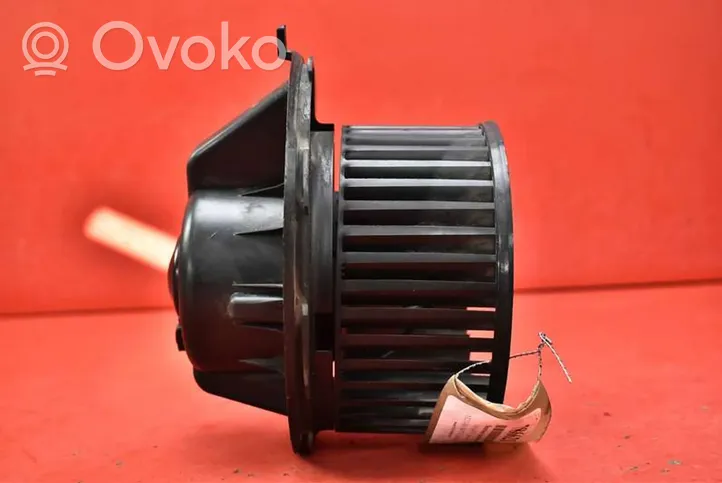 Volkswagen Golf V Pečiuko ventiliatorius/ putikas 1K1819015A