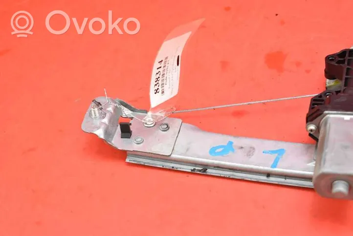 Renault Clio I Front door window regulator with motor 807213867R