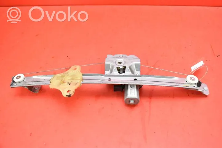 Renault Clio I Front door window regulator with motor 807213867R