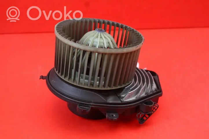 Volkswagen PASSAT B5.5 Ventola riscaldamento/ventilatore abitacolo 740221233F