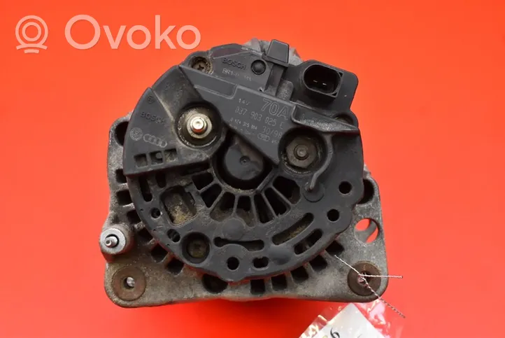 Volkswagen Golf IV Generatore/alternatore 037903025