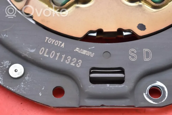 Toyota Corolla E10 Kit d'embrayage 0L011323