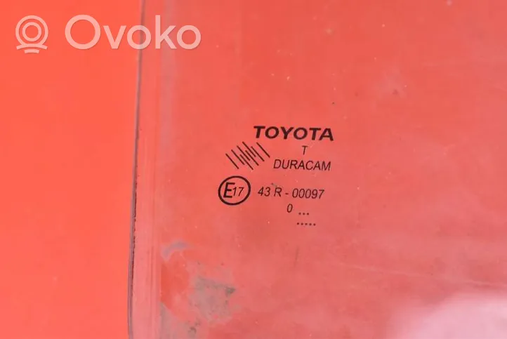 Toyota Corolla Verso E110 Etuoven ikkunalasi, neliovinen malli TOYOTA