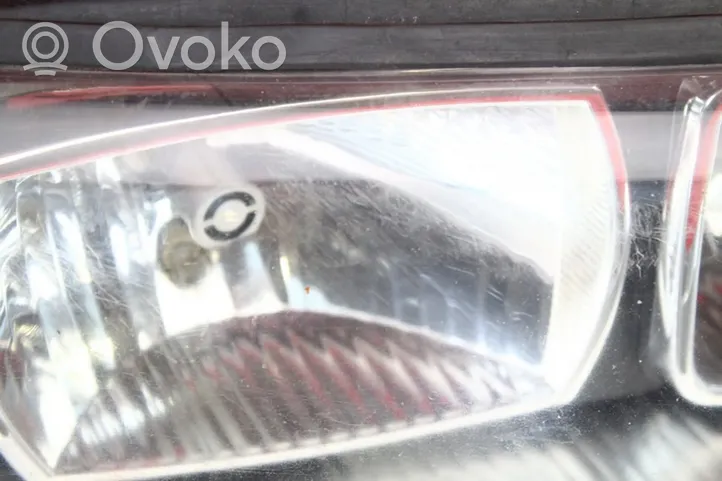 Volvo S60 Lampa przednia 89900266