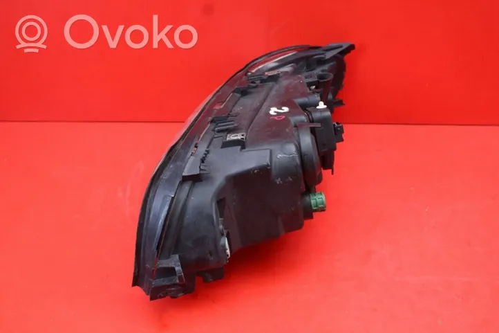 Volvo S60 Lampa przednia 89900266