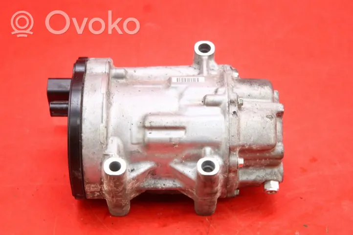 Toyota Corolla E10 Compressore aria condizionata (A/C) (pompa) 042400-1201