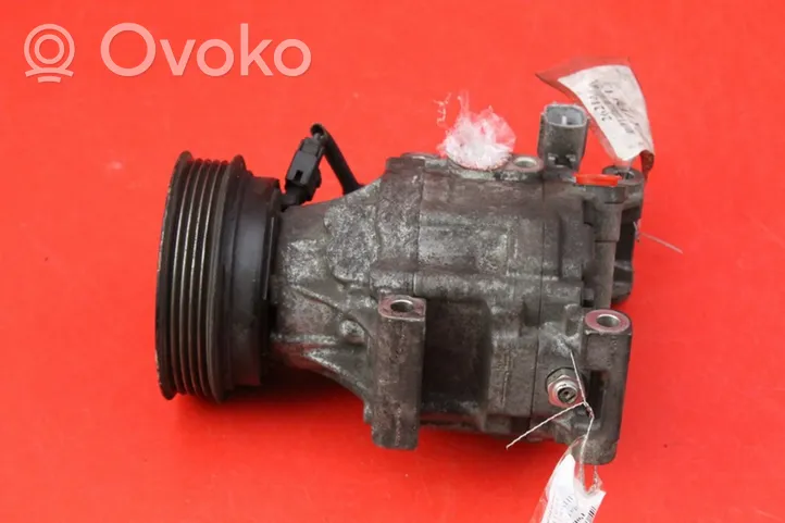 Toyota Corolla Verso E121 Ilmastointilaitteen kompressorin pumppu (A/C) 447220-6361