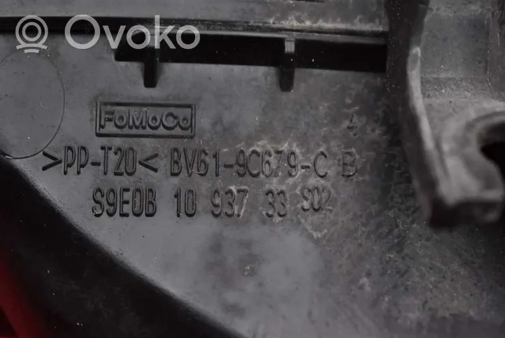 Ford Focus ST Caja del filtro de aire AV61-9600-CG
