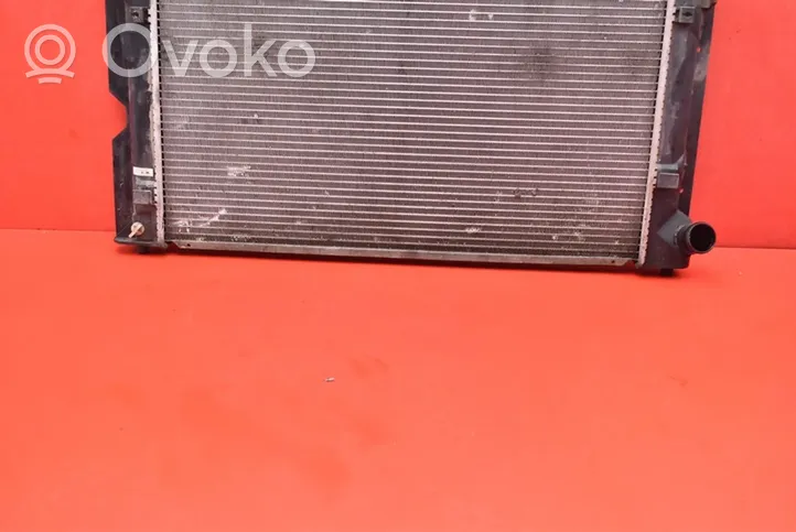 Toyota Avensis Verso Радиатор охлаждающей жидкости TOYOTA