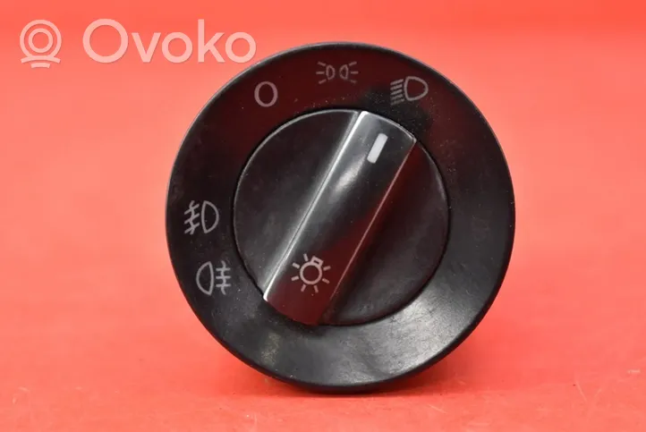 Volkswagen Polo Light switch 