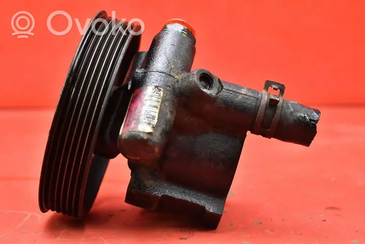 Dacia Sandero Power steering pump 7700431286