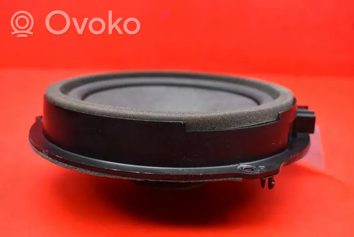 Ford Focus Subwoofer-bassokaiutin AA6T-18808-AA