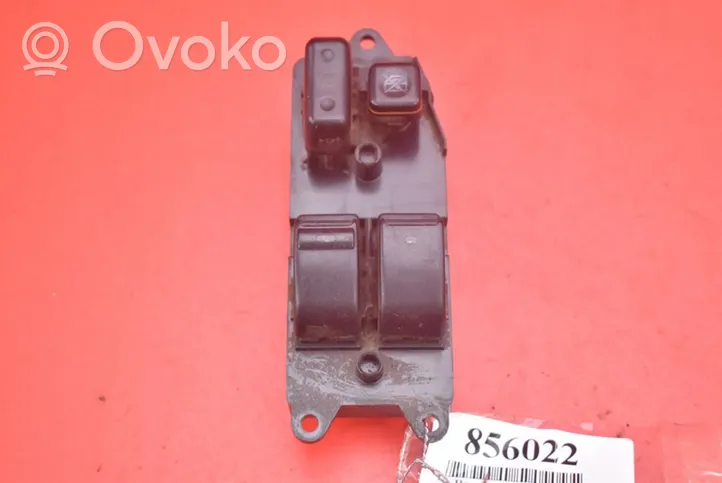 Toyota Corolla E120 E130 Electric window control switch 84820-02111