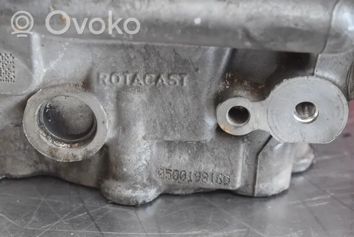 Peugeot 607 Culasse moteur 4R8Q-6C064-AH