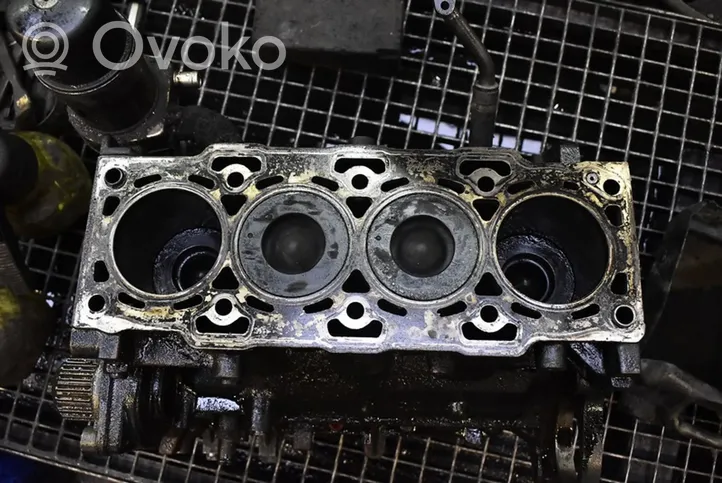 Hyundai Elantra Engine block D4EA