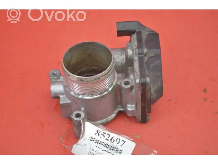 Volkswagen PASSAT B6 Throttle body valve 03L128063E