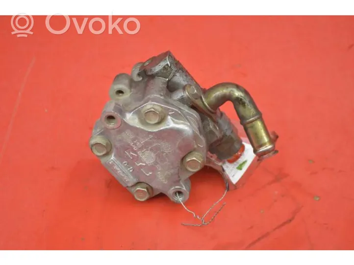 Audi A4 S4 B5 8D Power steering pump 8D0145156L