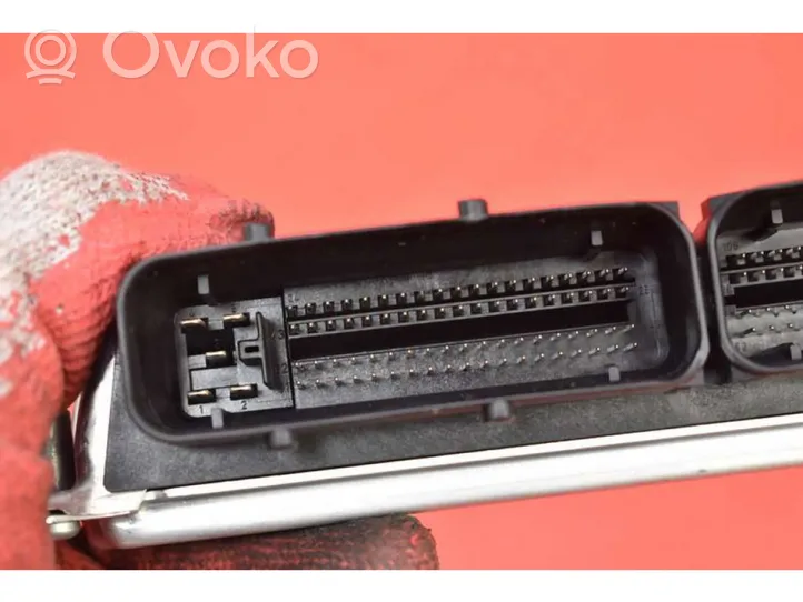 Audi A4 S4 B6 8E 8H Motora vadības bloka ECU 8E0909557H