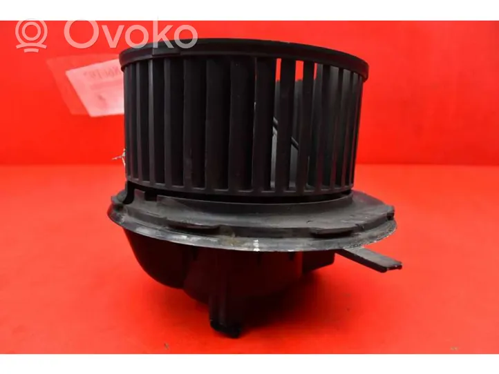 Volkswagen Touran I Heater fan/blower F983228M