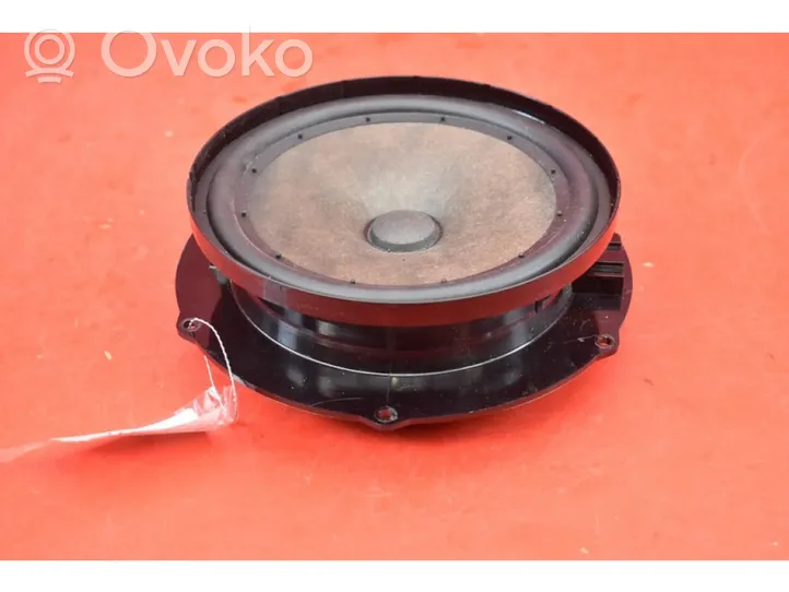 Volkswagen Golf V Subwoofer-bassokaiutin 1KM035454D