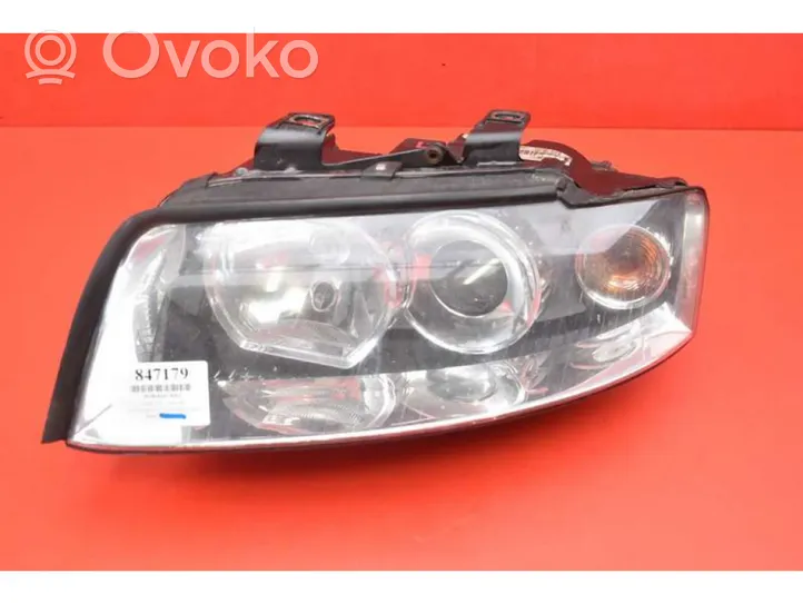 Audi A4 S4 B6 8E 8H Lampa przednia 8E0941003S