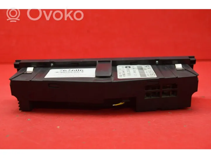 BMW 3 E36 Climate control unit 6907897